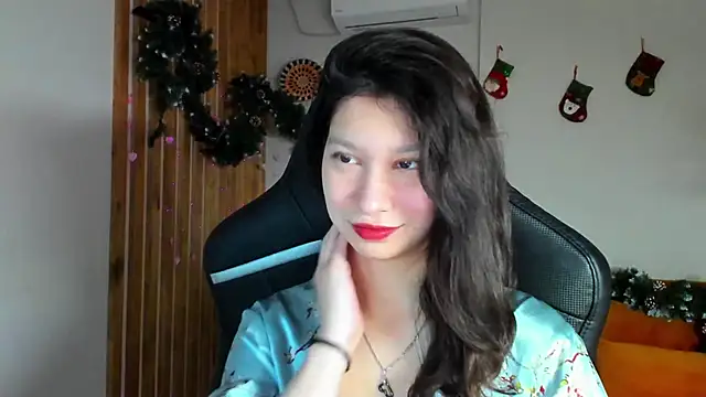 SaraDenars online show from December 2025 06:32:02 AM