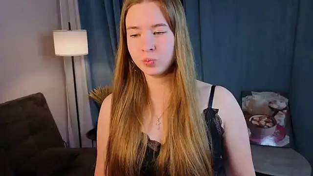 MowasaBritten online show from December 2025 02:43:02 PM