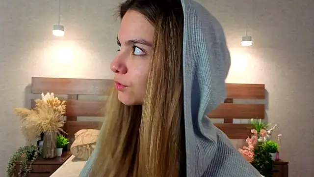 Snapshot of MargieDavidson chatting on February 2026 08:41:01 AM MargieDavidson online show from February 2026 08:41:01 AM