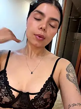 Snapshot of Salome_208 chatting on November 2025 03:18:02 AM Salome 208 online show from November 2025 03:18:02 AM