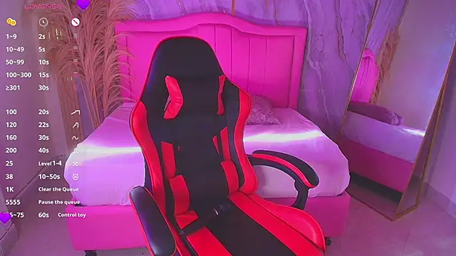 Snapshot of sarahrousse_ chatting on November 2025 07:59:02 PM sarahrousse  online show from November 2025 07:59:02 PM