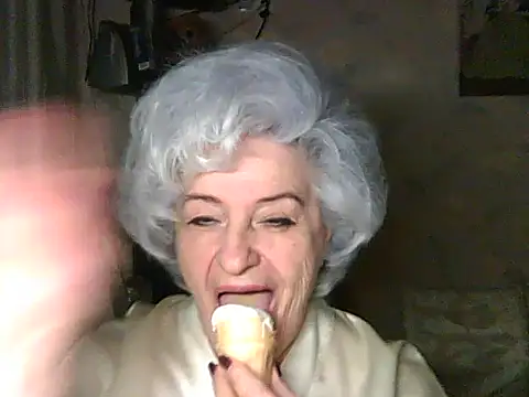 ValeriaKroww online show from November 2025 07:45:01 PM