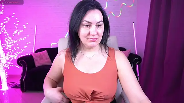 VelvetLuck online show from February 2026 07:06:02 AM