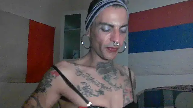 00Travsharongomez online show from November 2025 11:51:01 PM