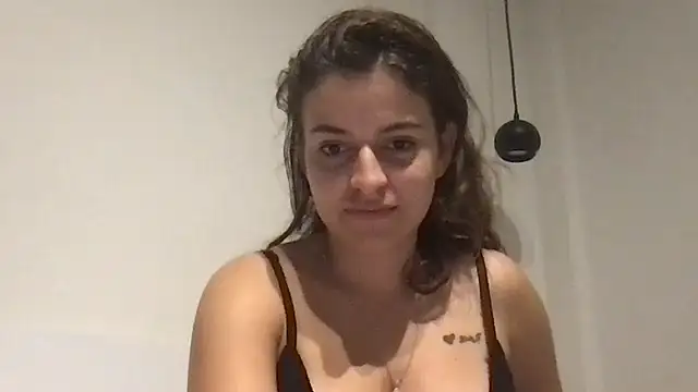 Snapshot of pia_couple chatting on November 2025 08:31:01 PM pia couple online show from November 2025 08:31:01 PM