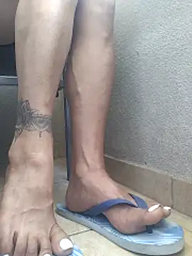 Xeena  online show from December 2025 02:58:02 PM