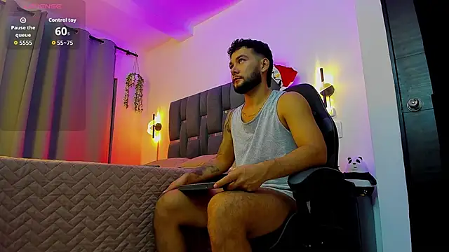 noah corvelle online show from December 2025 01:32:02 AM