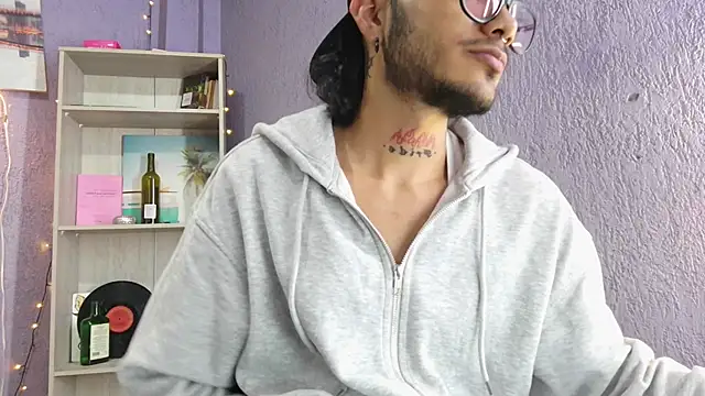 Snapshot of D4ni_king chatting on November 2025 02:43:02 AM D4ni king online show from November 2025 02:43:02 AM