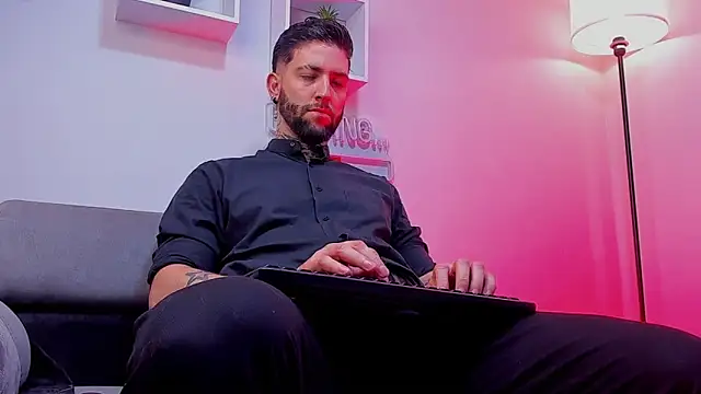 Supreme Alpha online show from November 2025 03:45:02 AM