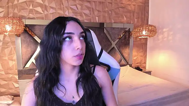 Kiara velvet   online show from April 2026 04:08:02 AM