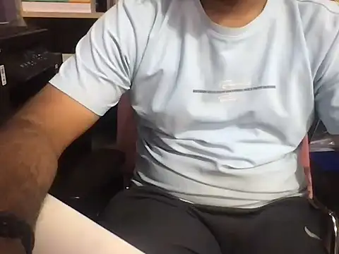 Snapshot of KingCobra_07 chatting on May 2026 02:42:01 AM KingCobra 07 online show from May 2026 02:42:01 AM