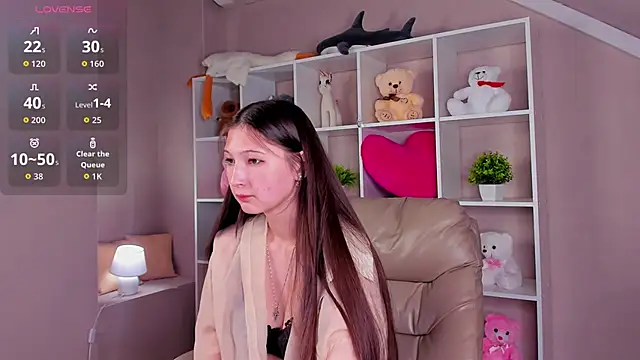 Ella Burns online show from November 2025 09:42:02 AM