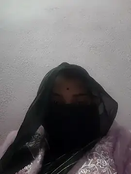 Tamanna hot online show from November 2025 03:28:02 PM