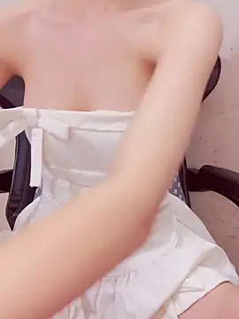 Snapshot of GirlNaughtyFull chatting on May 2026 06:37:01 PM GirlNaughtyFull online show from May 2026 06:37:01 PM
