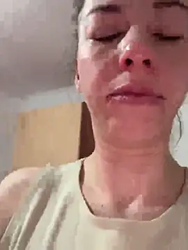 Snapshot of EdaQueen chatting on February 2026 06:40:02 AM EdaQueen online show from February 2026 06:40:02 AM