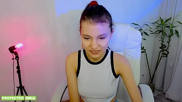 Little  Lunaa online show from February 2026 11:31:02 AM