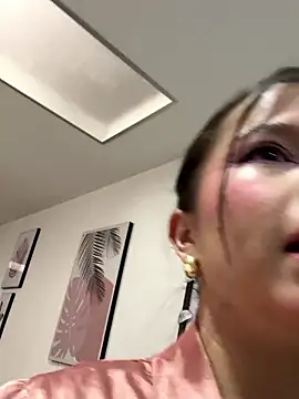 violettabond online show from January 2026 12:51:01 PM