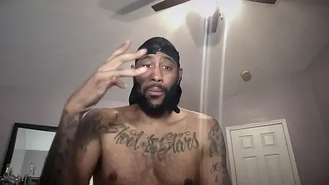 Snapshot of tallhandsome7ft chatting on November 2025 04:05:01 AM tallhandsome7ft online show from November 2025 04:05:01 AM