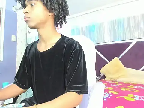 Snapshot of Santy_bigcock_01 chatting on January 2026 04:23:01 PM Santy bigcock 01 online show from January 2026 04:23:01 PM