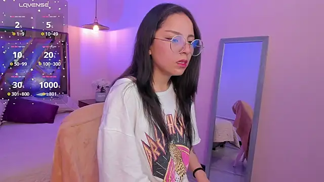 Kittyy patitas suaves online show from December 2025 02:39:02 AM