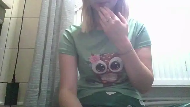 Snapshot of dirty_sasha00 chatting on April 2026 03:20:01 AM dirty sasha00 online show from April 2026 03:20:01 AM