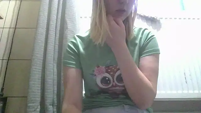 Snapshot of dirty_sasha00 chatting on May 2026 02:42:01 AM dirty sasha00 online show from May 2026 02:42:01 AM