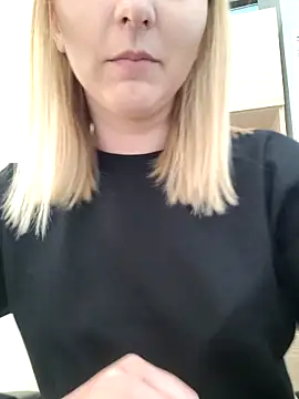 Snapshot of dirty_sasha00 chatting on June 2026 09:44:02 AM dirty sasha00 online show from June 2026 09:44:02 AM
