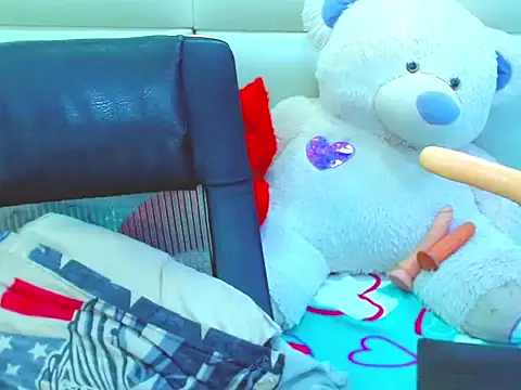 NharaBigCock online show from March 2026 07:32:01 PM