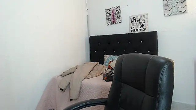 lyam ebony  online show from February 2026 08:20:02 PM