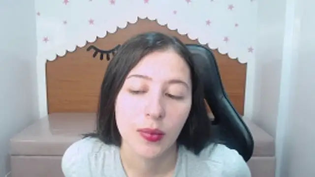 scarlett percy t online show from November 2025 07:37:02 PM