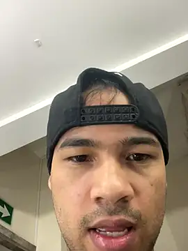 Snapshot of Eithan_Walt chatting on November 2025 12:31:02 AM Eithan Walt online show from November 2025 12:31:02 AM