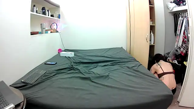 Empress Lilith online show from April 2026 04:22:02 PM