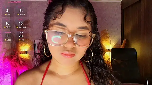 Snapshot of griselle_rousse chatting on June 2026 05:45:02 PM griselle rousse online show from June 2026 05:45:02 PM