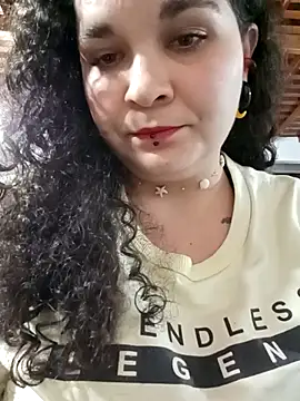 Snapshot of Reichel05_ chatting on November 2025 04:55:01 AM Reichel05 online show from November 2025 04:55:01 AM