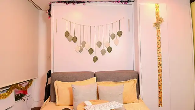 irisrossee  online show from January 2026 03:22:02 AM