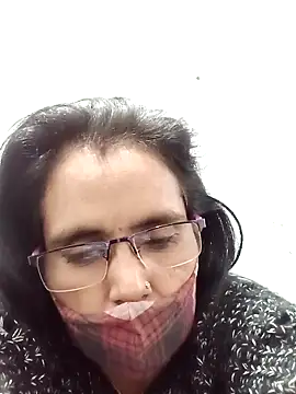 sanjana077 online show from February 2026 04:42:01 AM