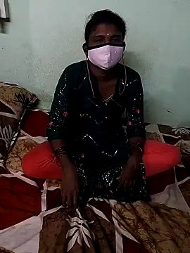 Snapshot of Couple1114 chatting on November 2025 08:03:02 AM Couple1114 online show from November 2025 08:03:02 AM