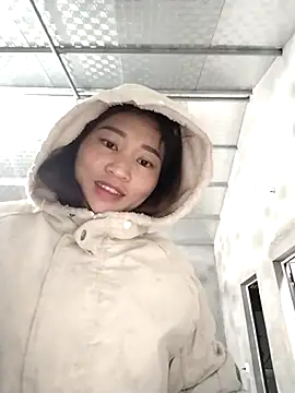 Qoine392 online show from January 2026 10:04:01 PM