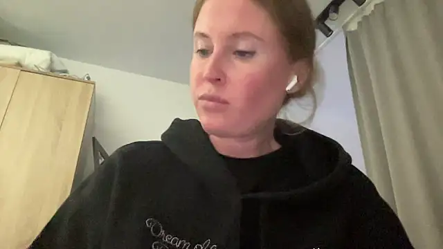 Ameli8 online show from November 2025 06:10:01 PM