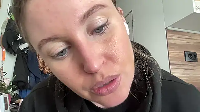 Ameli8 online show from February 2026 12:34:01 PM