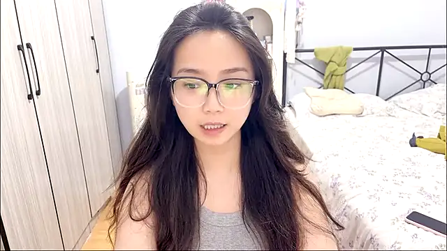 Hmm 0303 online show from April 2026 05:46:02 PM