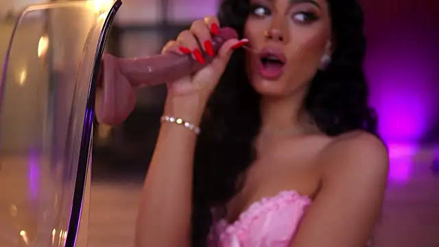 RavennaDArcy online show from February 2026 08:29:01 PM