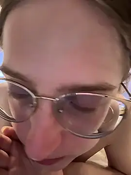 EveLunny online show from April 2026 03:39:02 AM