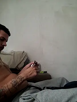 casadodequebra online show from February 2026 07:45:01 PM