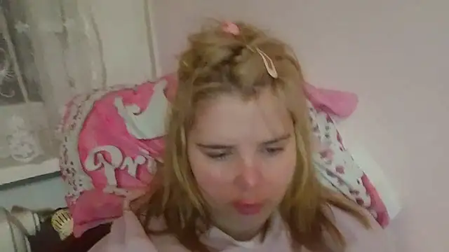 HornyElena online show from March 2026 05:15:01 PM