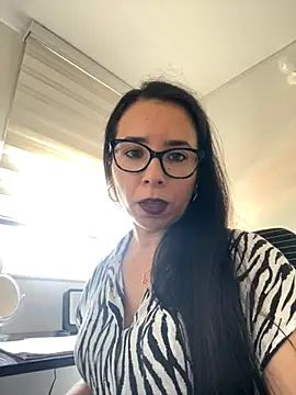 Snapshot of Vicky_ro chatting on November 2025 08:09:02 PM Vicky ro online show from November 2025 08:09:02 PM