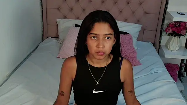 cheerry moon online show from December 2025 09:54:01 PM