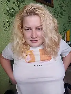 Snapshot of Steshaa chatting on November 2025 11:31:02 AM Steshaa online show from November 2025 11:31:02 AM