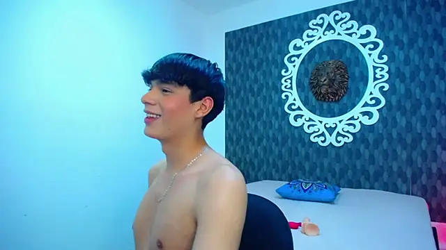 Isaac Kurtt online show from November 2025 04:56:02 AM