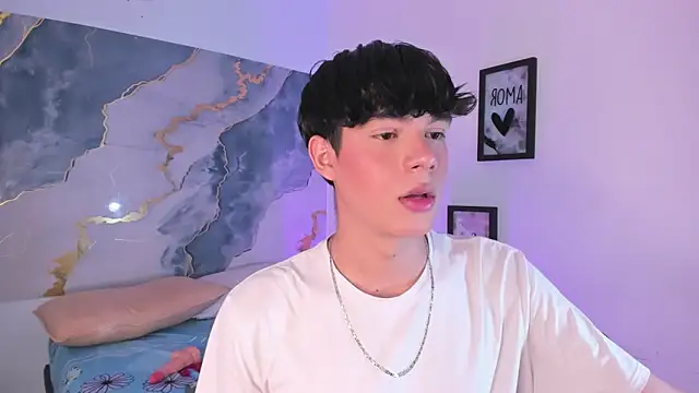 Isaac Kurtt online show from November 2025 07:57:01 PM